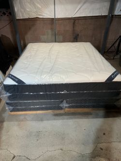 Queen Size Mattress Pillow Top New bedframe sold separately