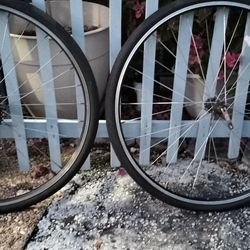 Cannondale Wheel Set 28 X 1 5/8 X 1/3/8