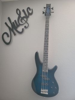 Full Size Electric Bass w/20w Amp
