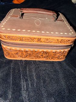Jewelry box