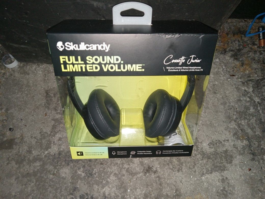 Brand New Skull Candy Headphones 