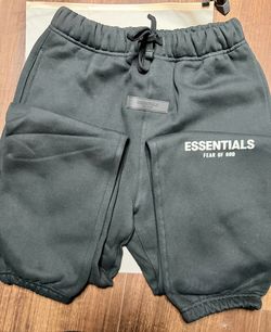 ESSENTIALS FEAR OF GOD
