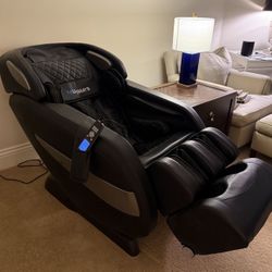   Ugears Full-Body Massage Chair Zero Gravity
