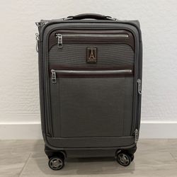 Travelpro Platinum Elite Softside Expandable Carry On