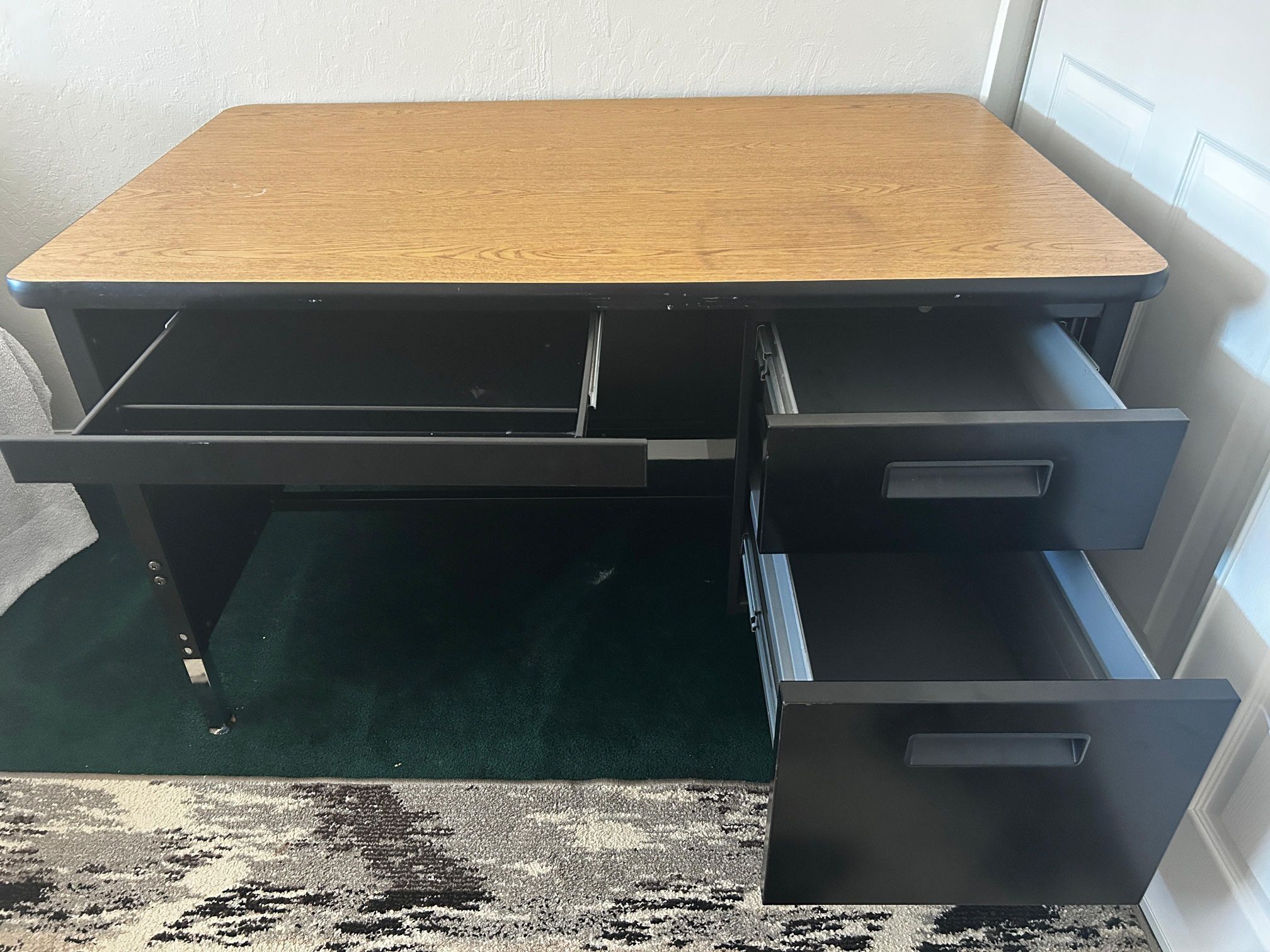 Sturdy Office Desk with Drawers