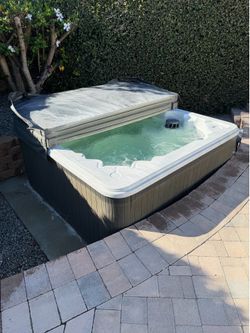 QCA 5 Person Spa and Hot Tub