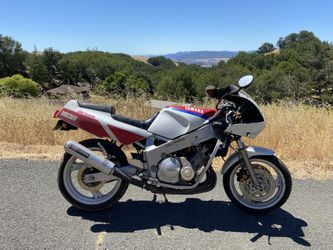 1992 Yamaha FZR