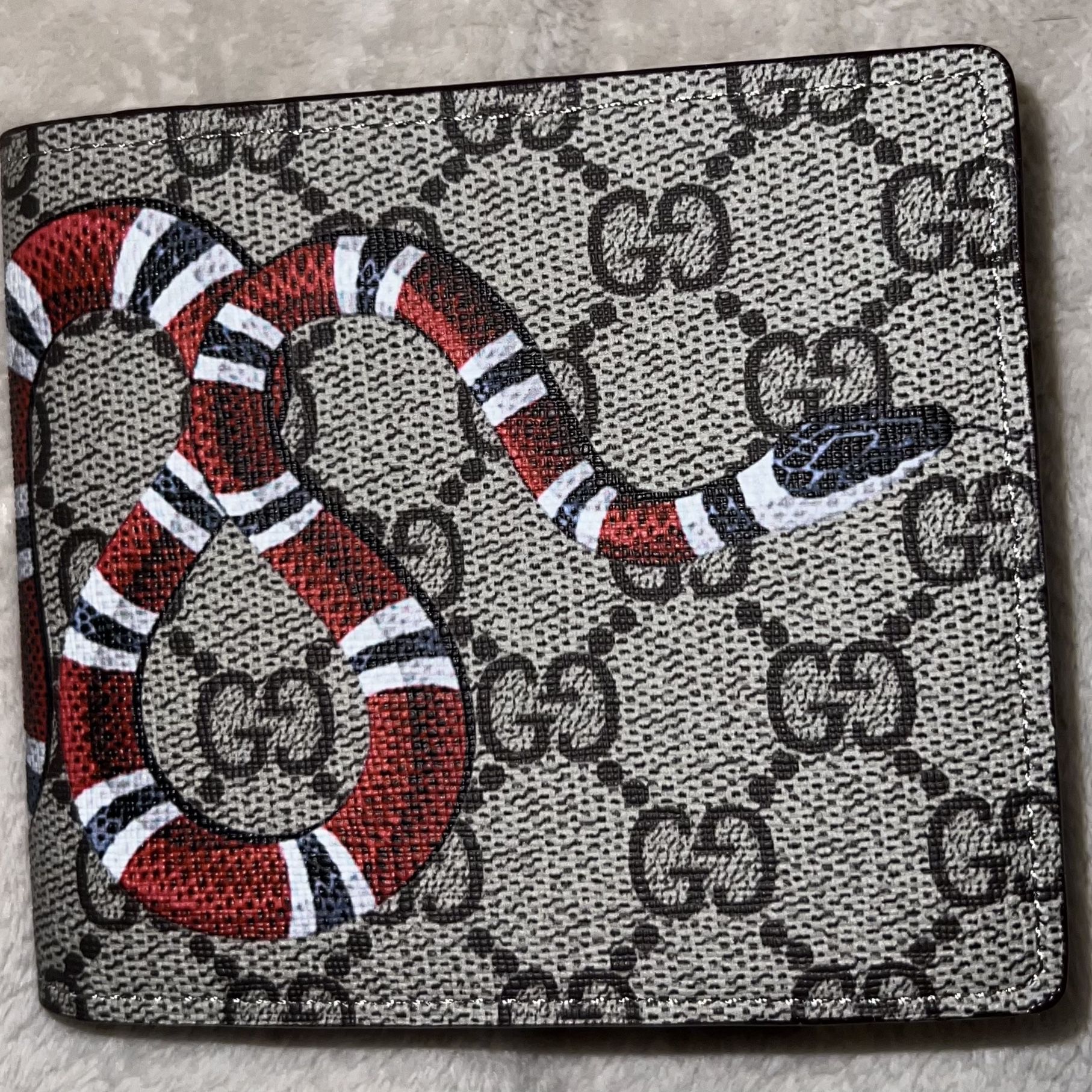 Gucci Cardholder Wallet Supreme King Snake Print for Sale in New Braunfels,  TX - OfferUp