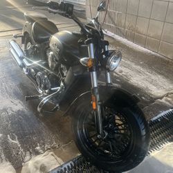 2015 Indian Scout UNDER 1000 Miles 