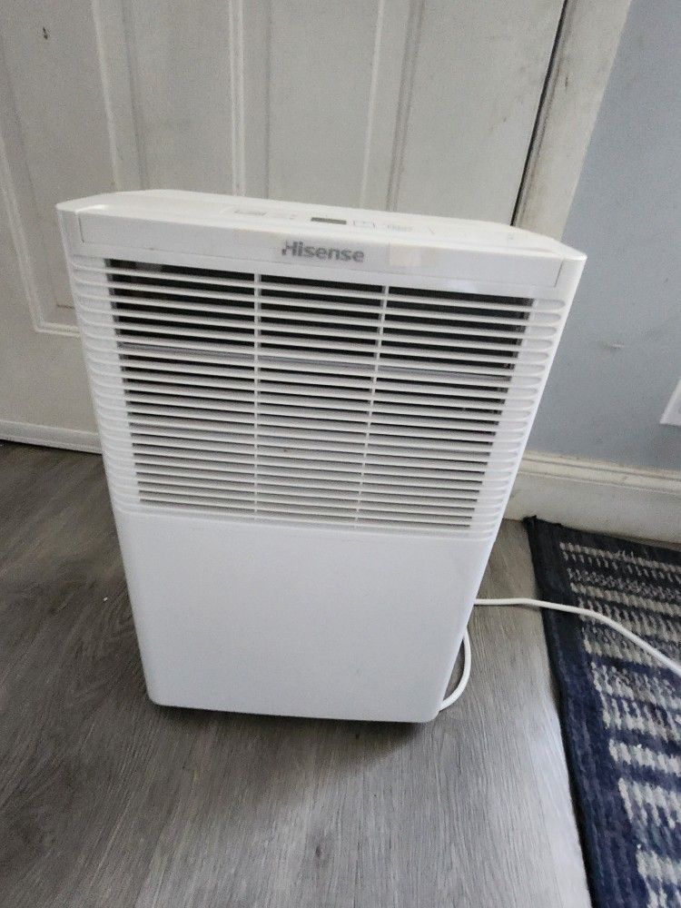 Hisense 25 Pint Dehumidifier Up To 1500sqft Rooms,

Small For Easy Storage And Moving Around, Warns To Change Filter And Empty Water,  Won't Overflow!