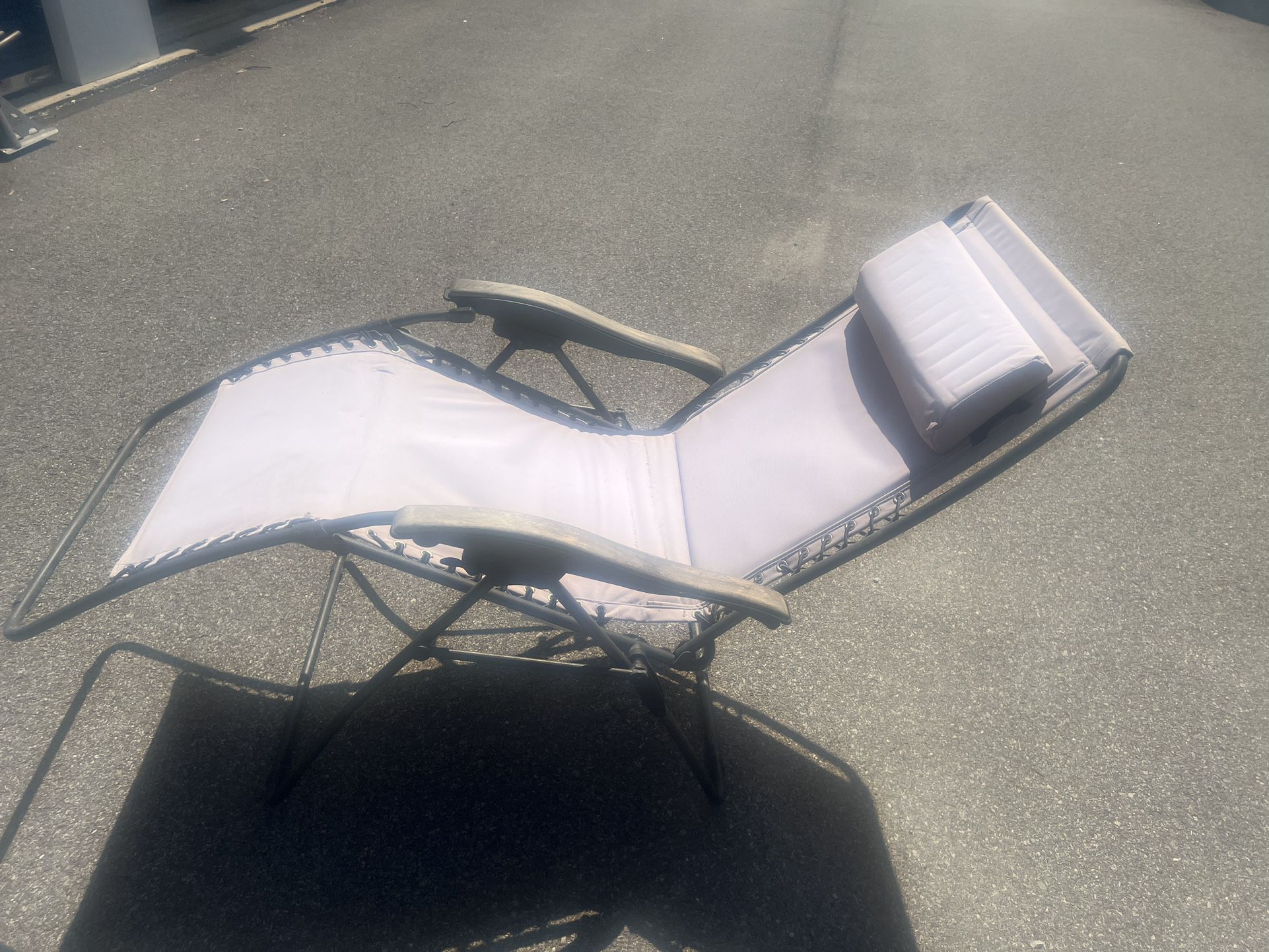 Brookstone  Gravity Free Chair , 
