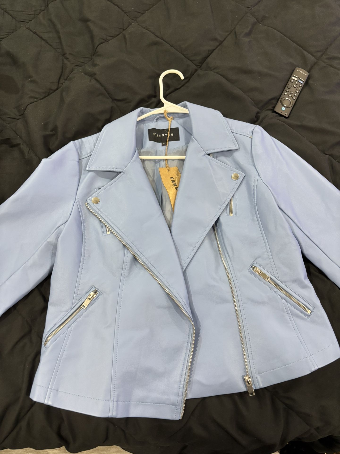 Women’s Clothing / Leather jacket