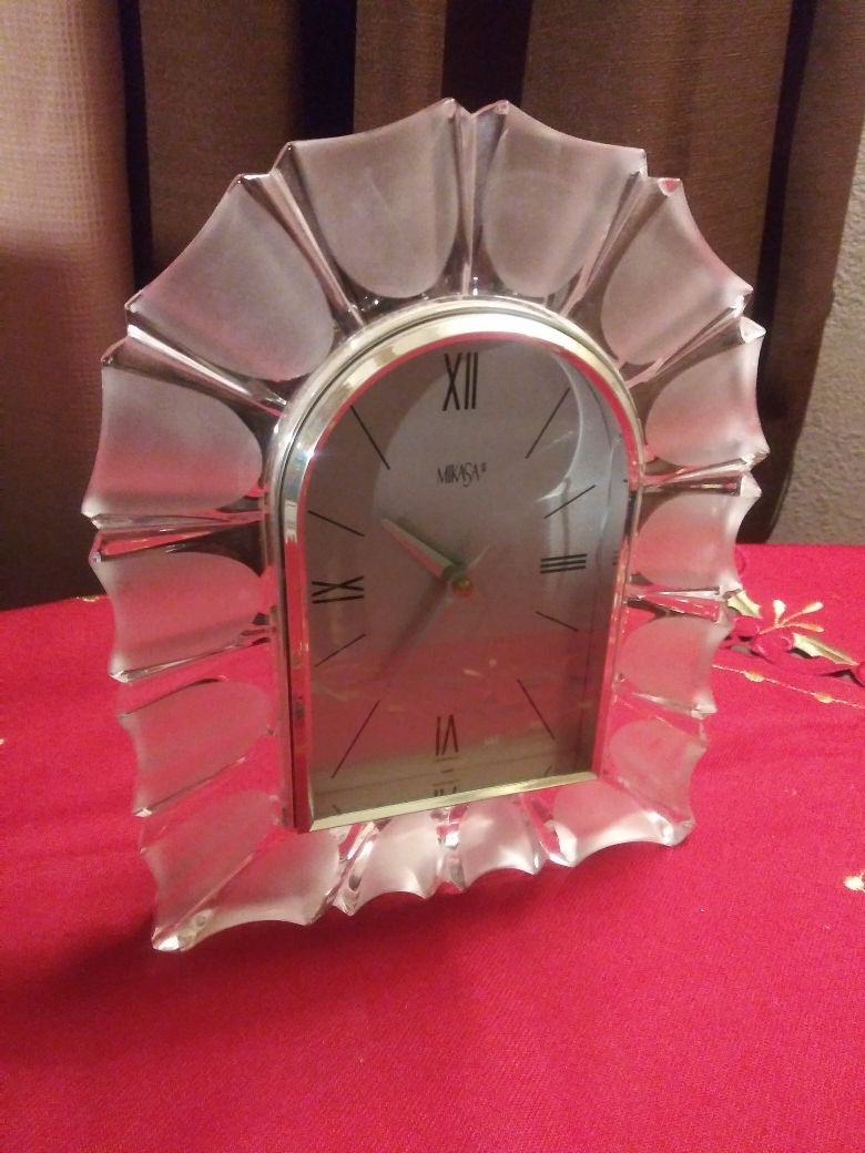Heavy glass clock(good for an office)