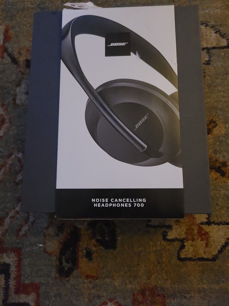 Bose 700 Headphones 