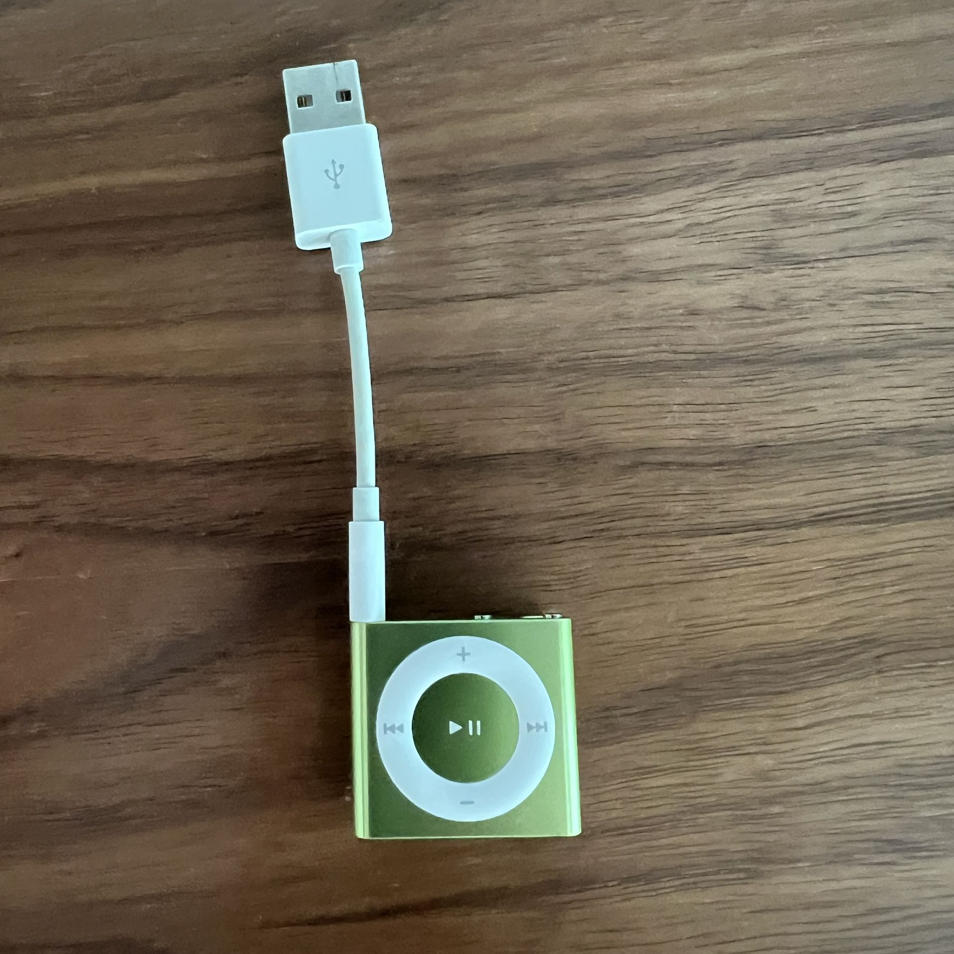 iPod shuffle fourth generation excellent condition