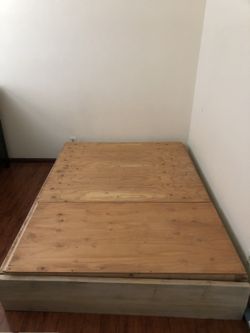 MATTRESS BED FRAME WITH STORAGE SPACE