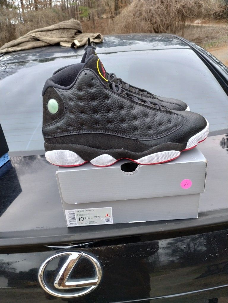 $180 Local pickup  only. 2022 Air Jordan 13  Playoffs Size 10.5  Original Box Worn 2 Tiimes Times Excellent Condition No Trades Price Is Firm 