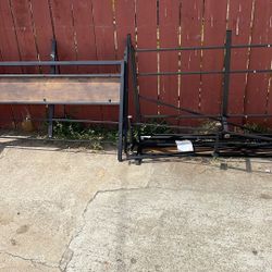 Free Queen Frame 
