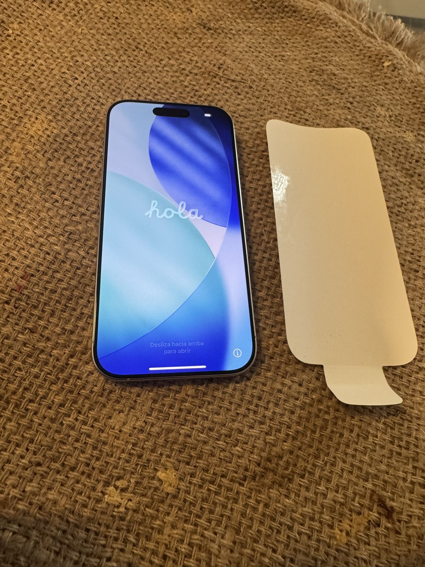 IPHONE 16 PRO UNLOCKED