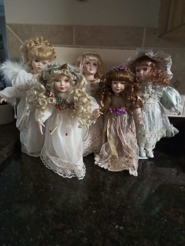 Collection of 5 Vintage Porcelain Dolls