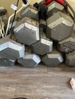 Dumbbell set for sale: 45, 55, 60, 65, 70, 75.