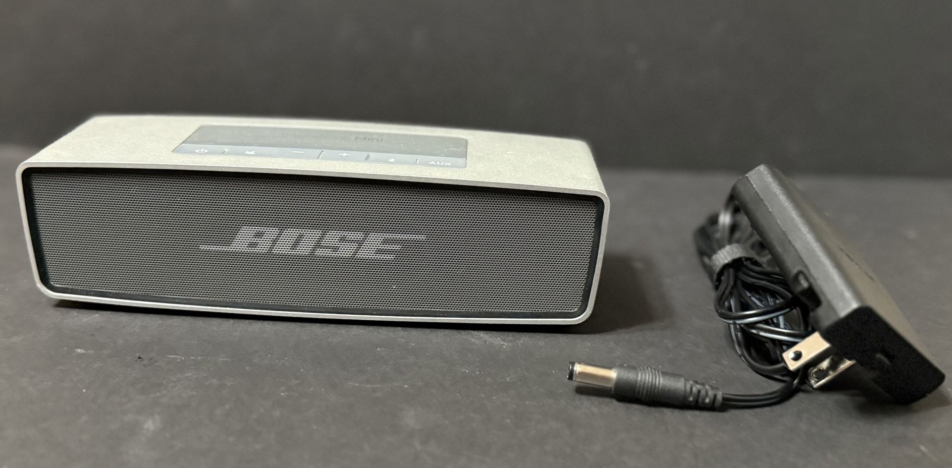 Bose SoundLink Mini Bluetooth Speaker System - Silver & Black, Tested & Working