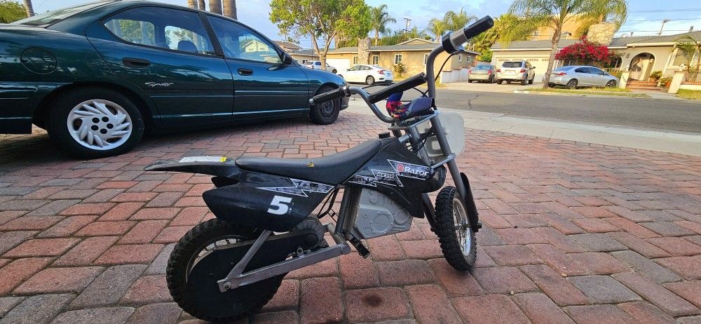 Razor MX 350 for Sale in Anaheim, CA - OfferUp