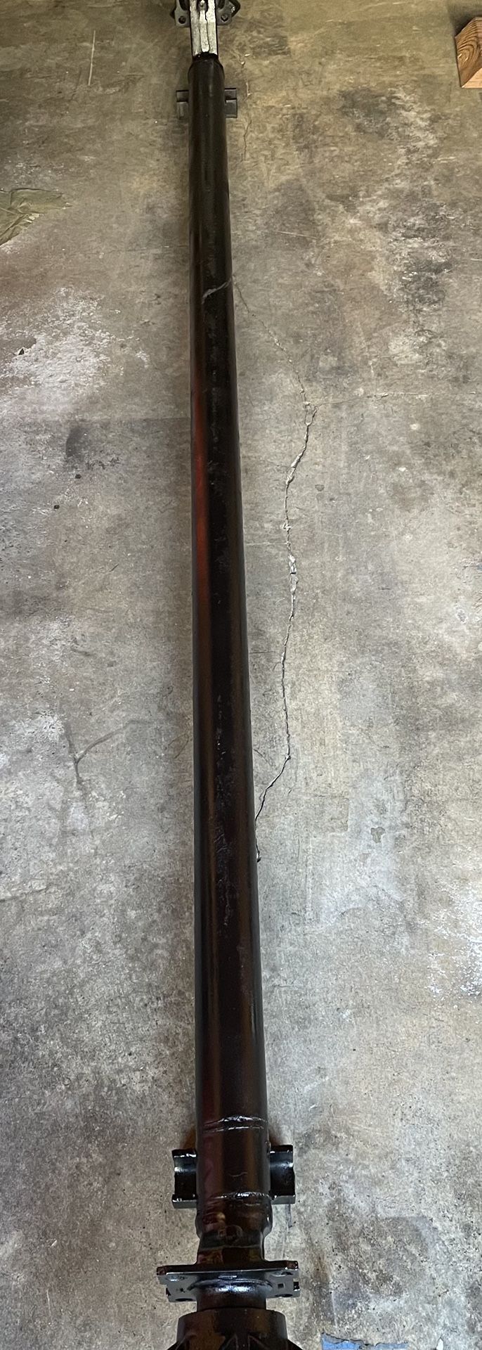 Used Dexter Axle 3500lb 4” Drop Measurements 70”/85” $199 OBO $260 With Hubs