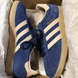 Brand New Adidas Gazelle Sz5