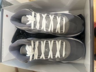 Air Jordan Retro 11 Size 4.5Y Cool Greys 