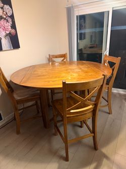 Kitchen/Dining table