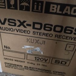 1994 New Sealed Box Pioneer Audio Video Stereo Receiver Black VSX- D606X  SD 120V New In Sealed Box U