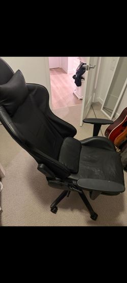 Black Gaming Chair