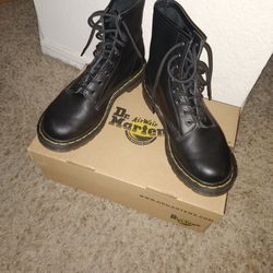 Doc Martens Black Nappa Boots Sz. 8