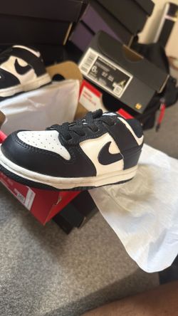 Nike Dunk Pandas DS