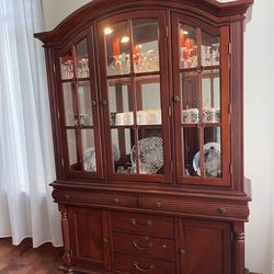 Elegant Hutch