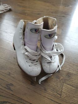 Girls Ice Skates J12