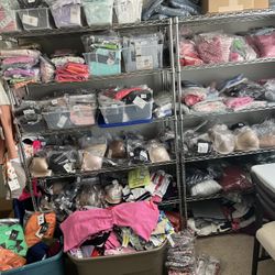 Macy’s Bloomingdale’s Kids Clothing Women’s Pjs Bras Men’s Pjs Undershirts Ties Belts Pallet