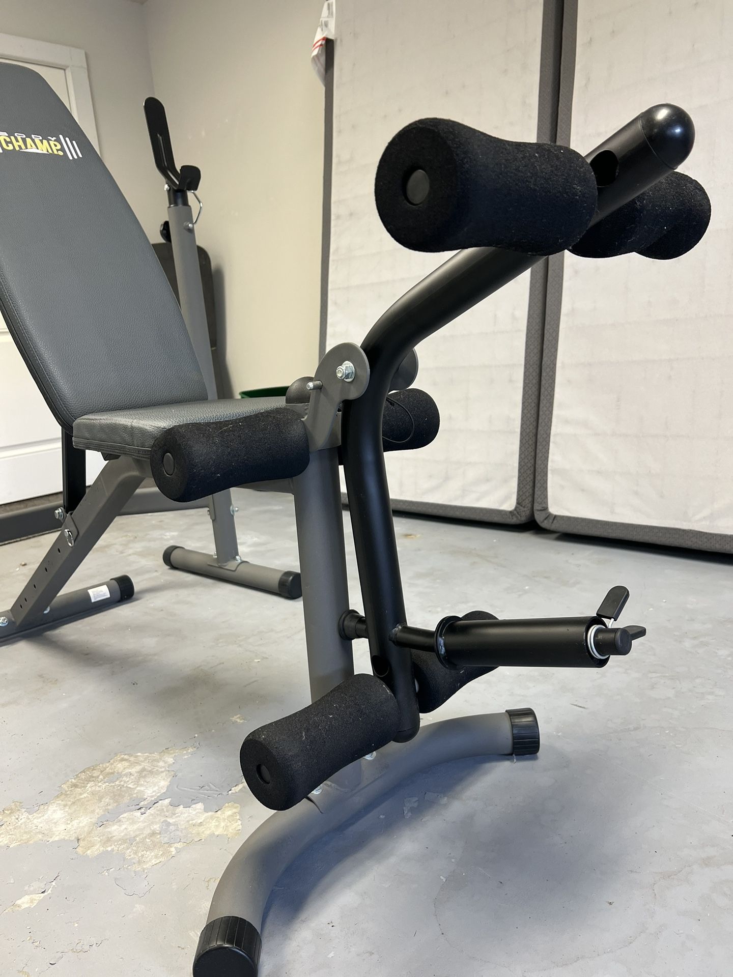 Body Champ weight bench with squat rack