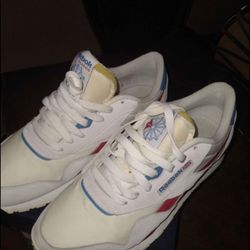 Men’s  Reebok Shoes Size 9