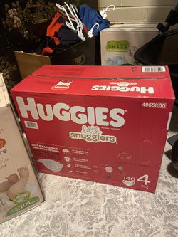 Huggies Letter Movers Baby Diapers Size 4 140count Thumbnail
