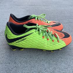 Nike Hypervenom Phelon III FG | Soccer Cleats Volt Green | Nike Skin | Kids Size 2y ( 2 Y )