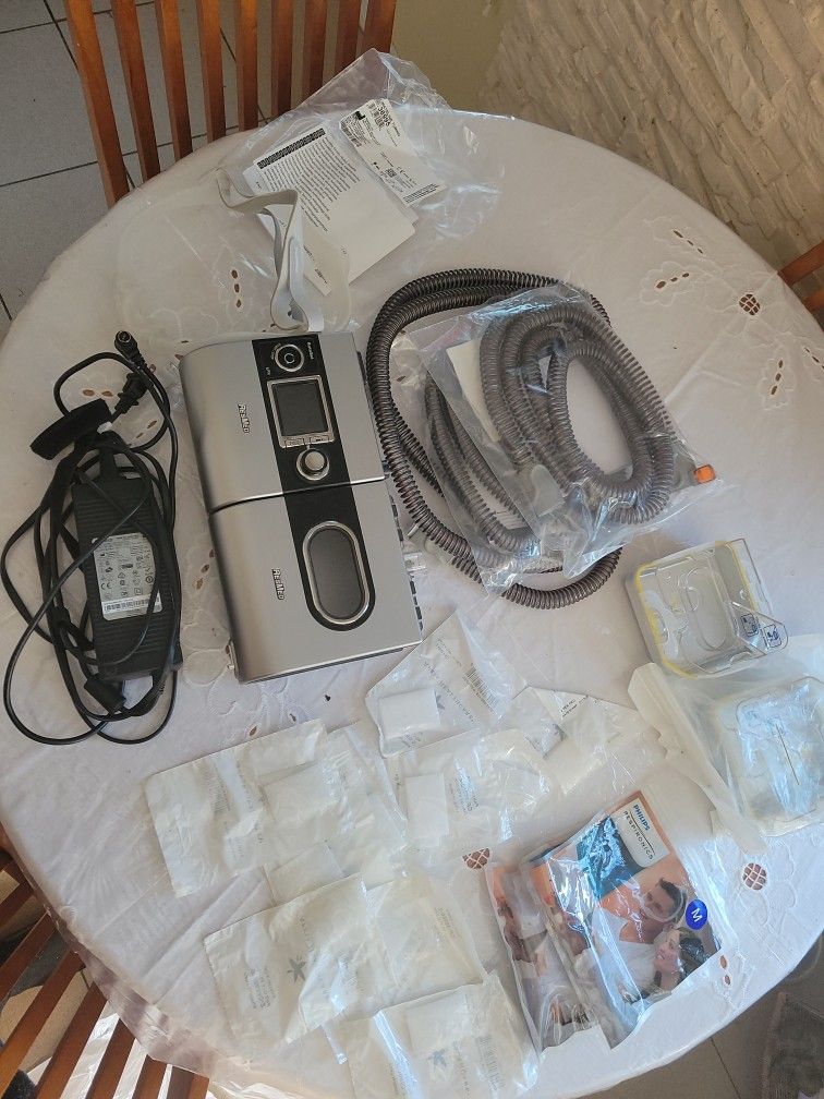 Resmed S9 CPAP machine + extra supplies