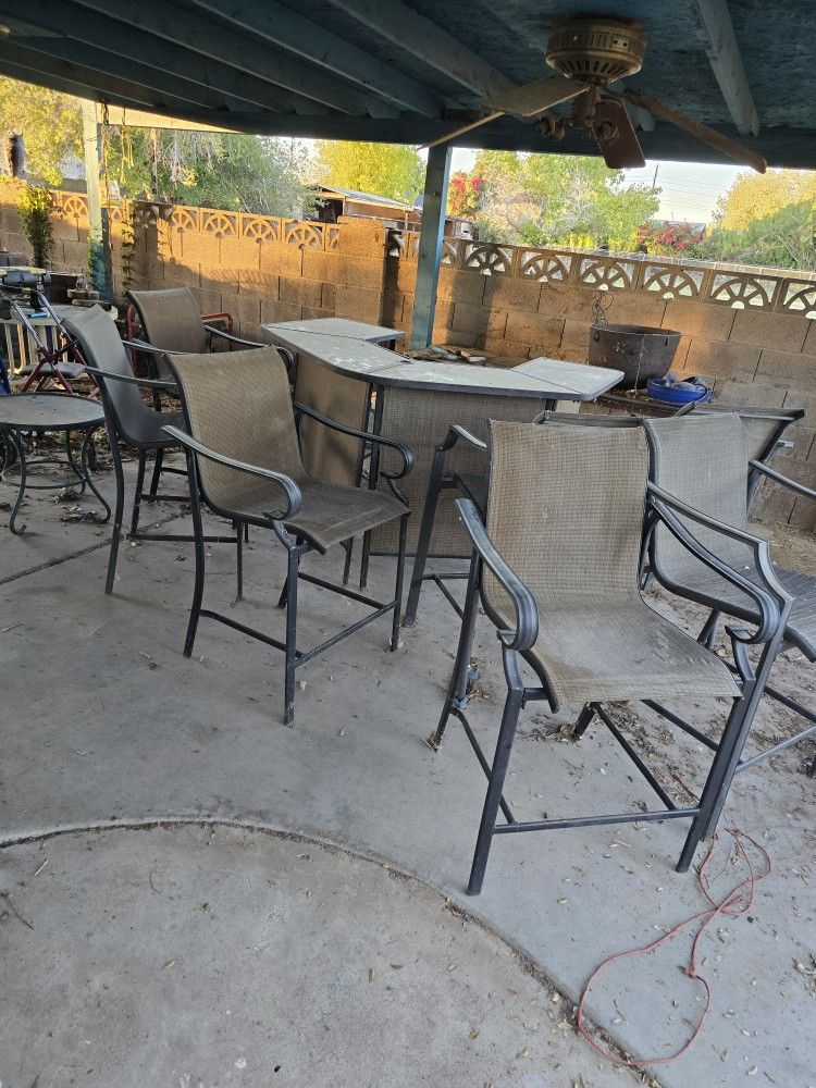 Garden Oasis Harrison 5 pc. Outdoor Bar Set With 5 Extra Chairs