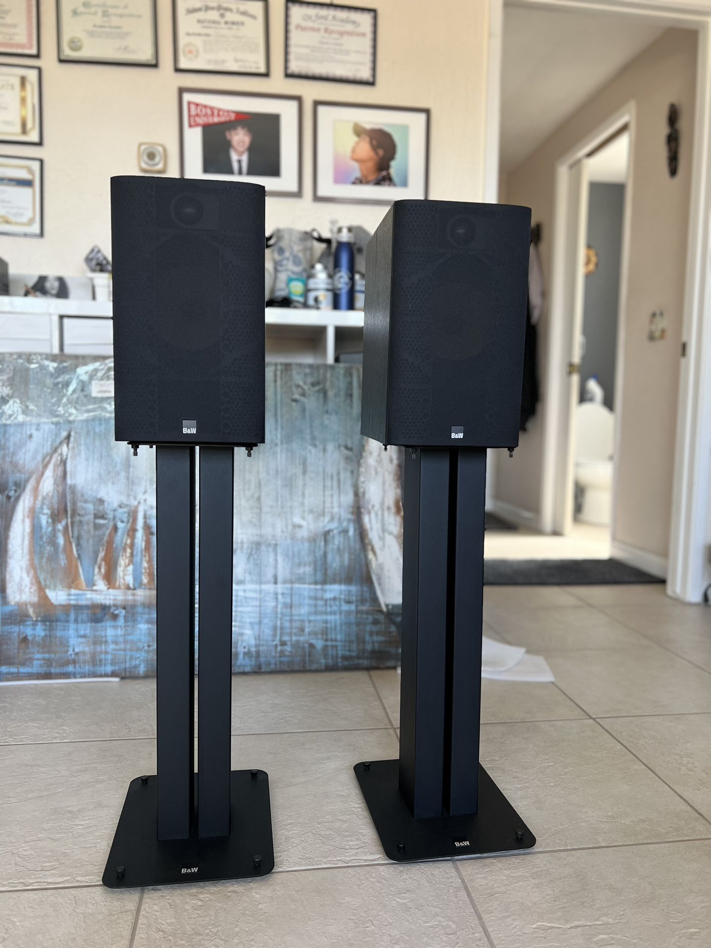 B&W 685 S1 Speakers + Stands – Excellent Condition