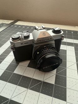 Pentax K1000 w/ 50mm f2 lens