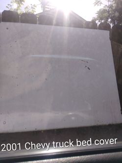 Truck bed cover