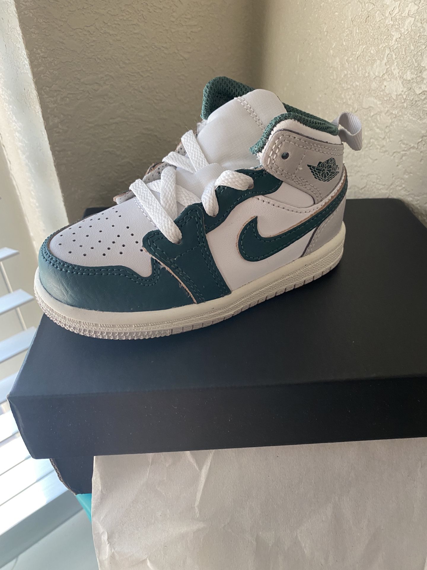 Brand New Jordan’s Toddler Size 7