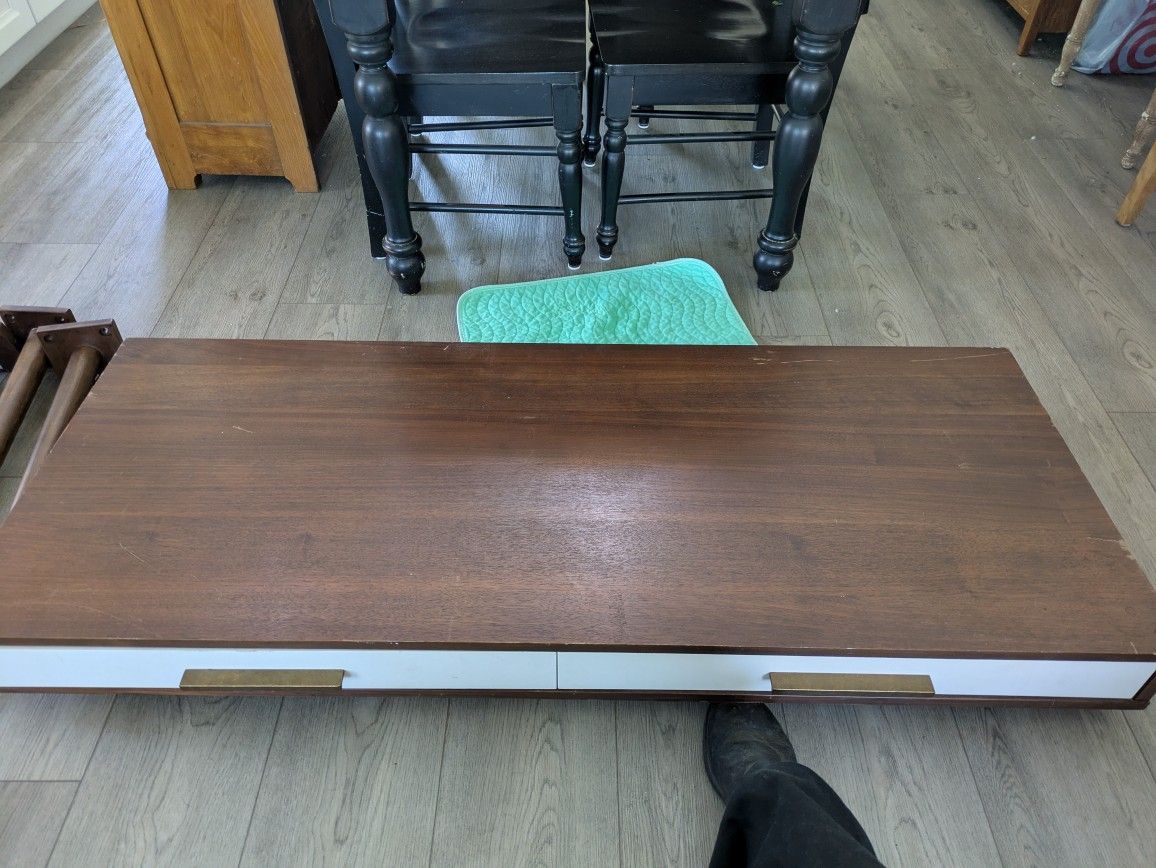 World market Writing Desk