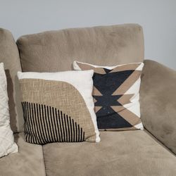 Throw Pillows 